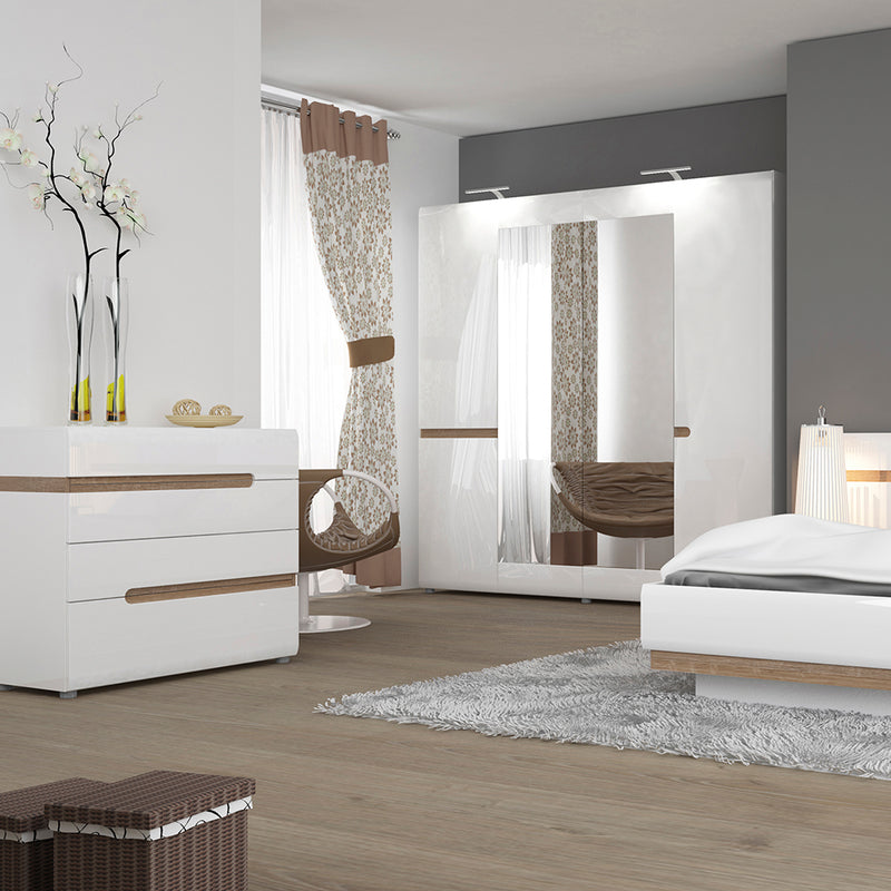 Chelsea Bedroom 4 Drawer Chest in White with a Truffle Oak Trim – image 3
