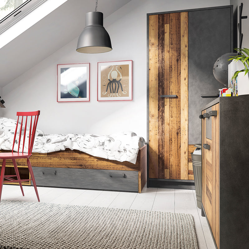 Brooklyn Cabinet with 3 Doors and 1 Drawer in Walnut and Dark Matera Grey – image 3