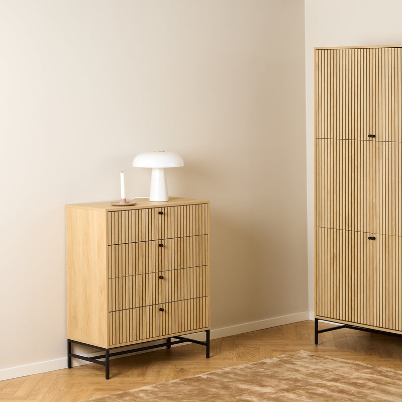 Albany Chest of 4 Drawers in Oak/Black Legs – image 5